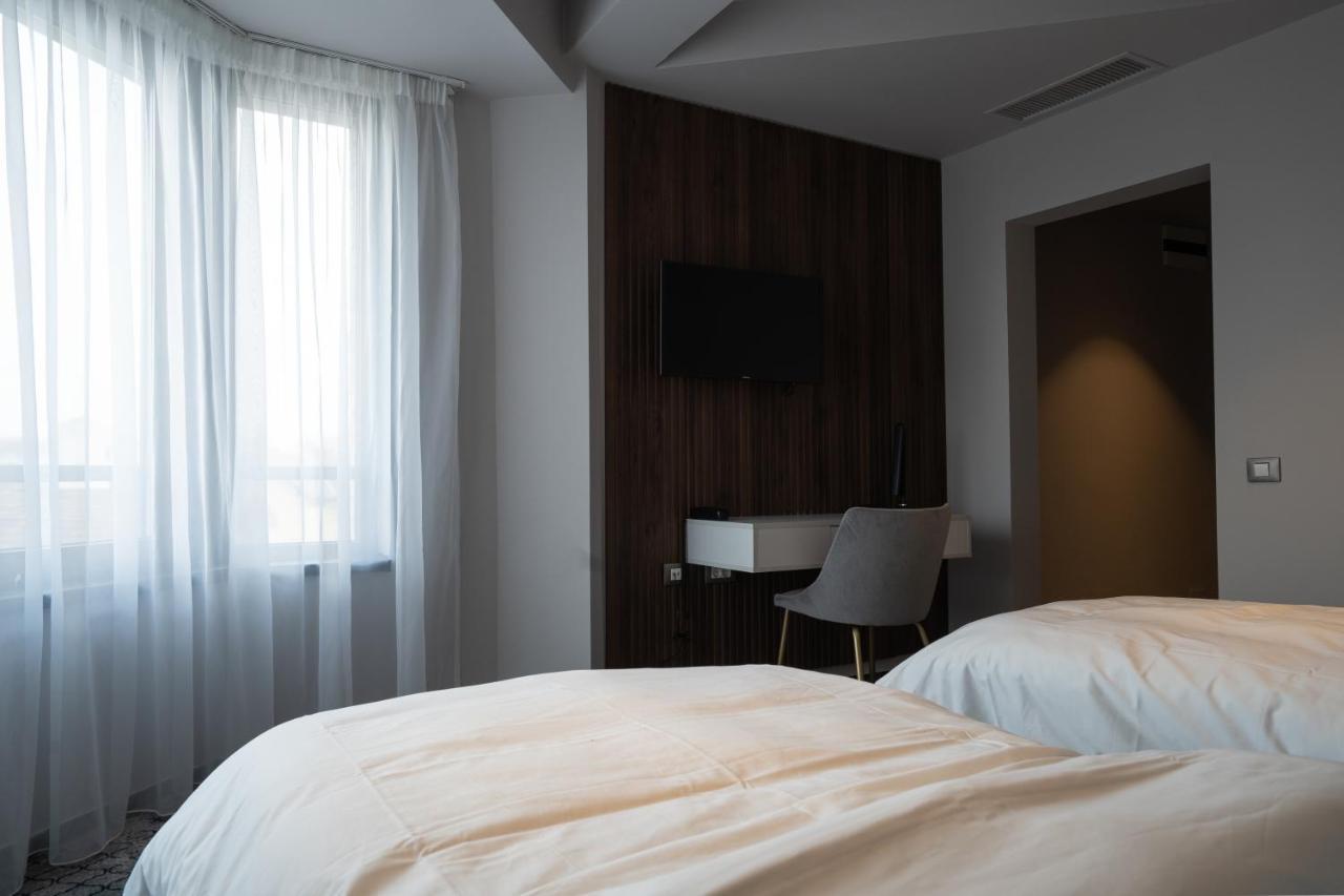 Hotel Cristal Cluj-Napoca Eksteriør bilde
