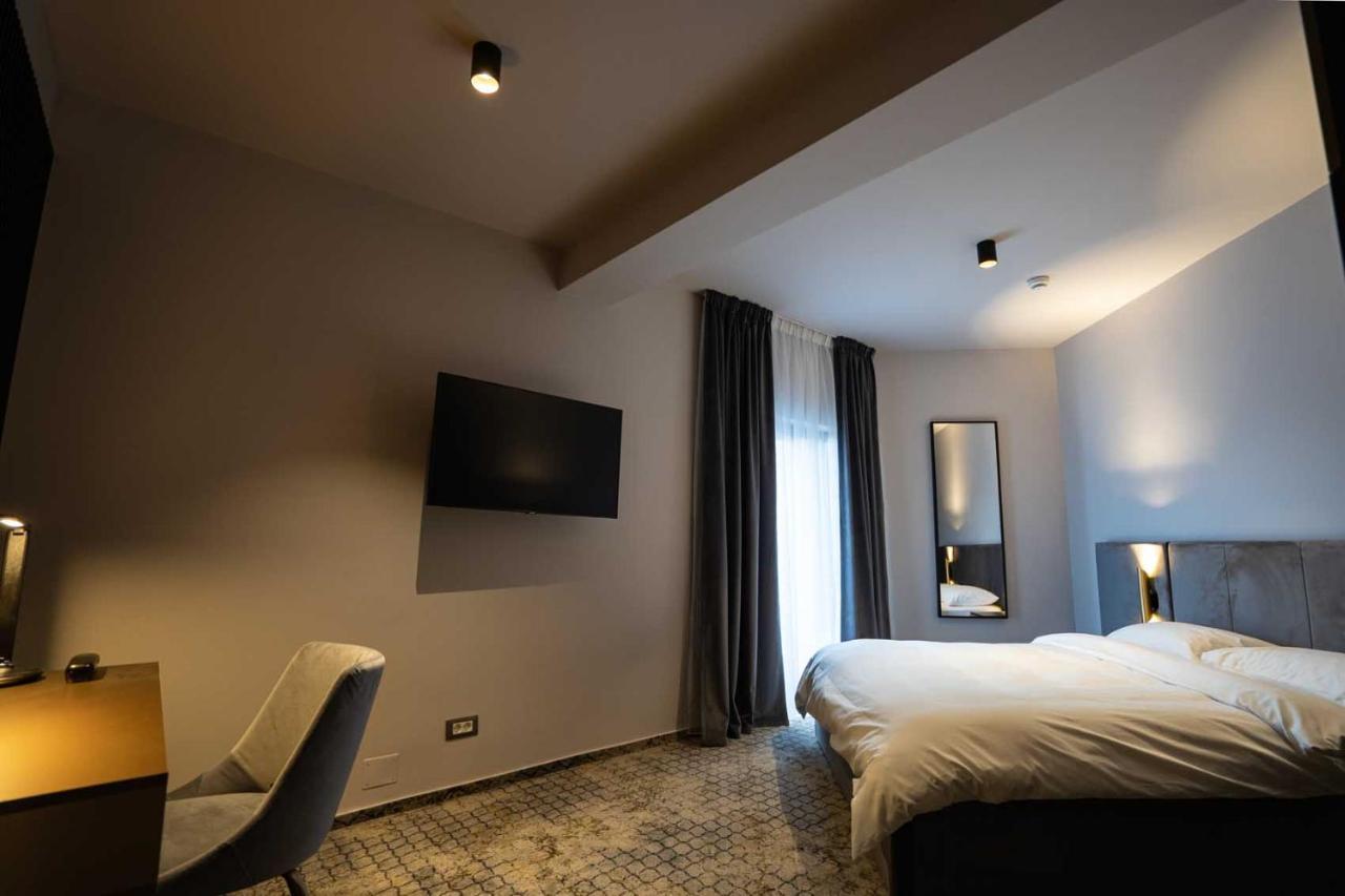 Hotel Cristal Cluj-Napoca Eksteriør bilde