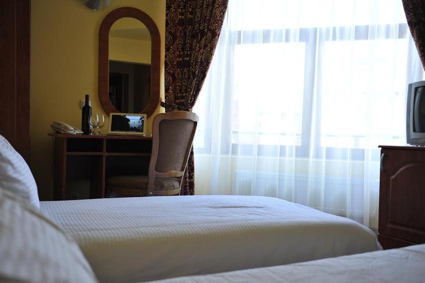 Hotel Cristal Cluj-Napoca Eksteriør bilde